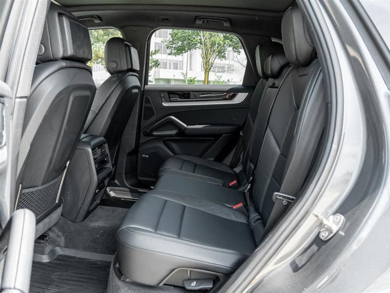 2024 Porsche Cayenne AWD Premium Pkg Sport Chrono Pkg 20 Cayenne S Whee Photo