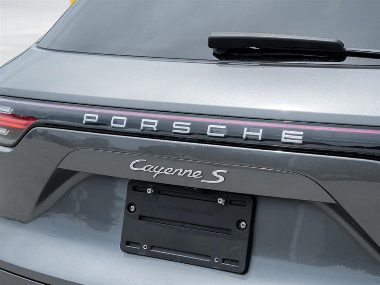 2019 Porsche Cayenne S AWD Existing Warranty Valid until January 2026 P Photo