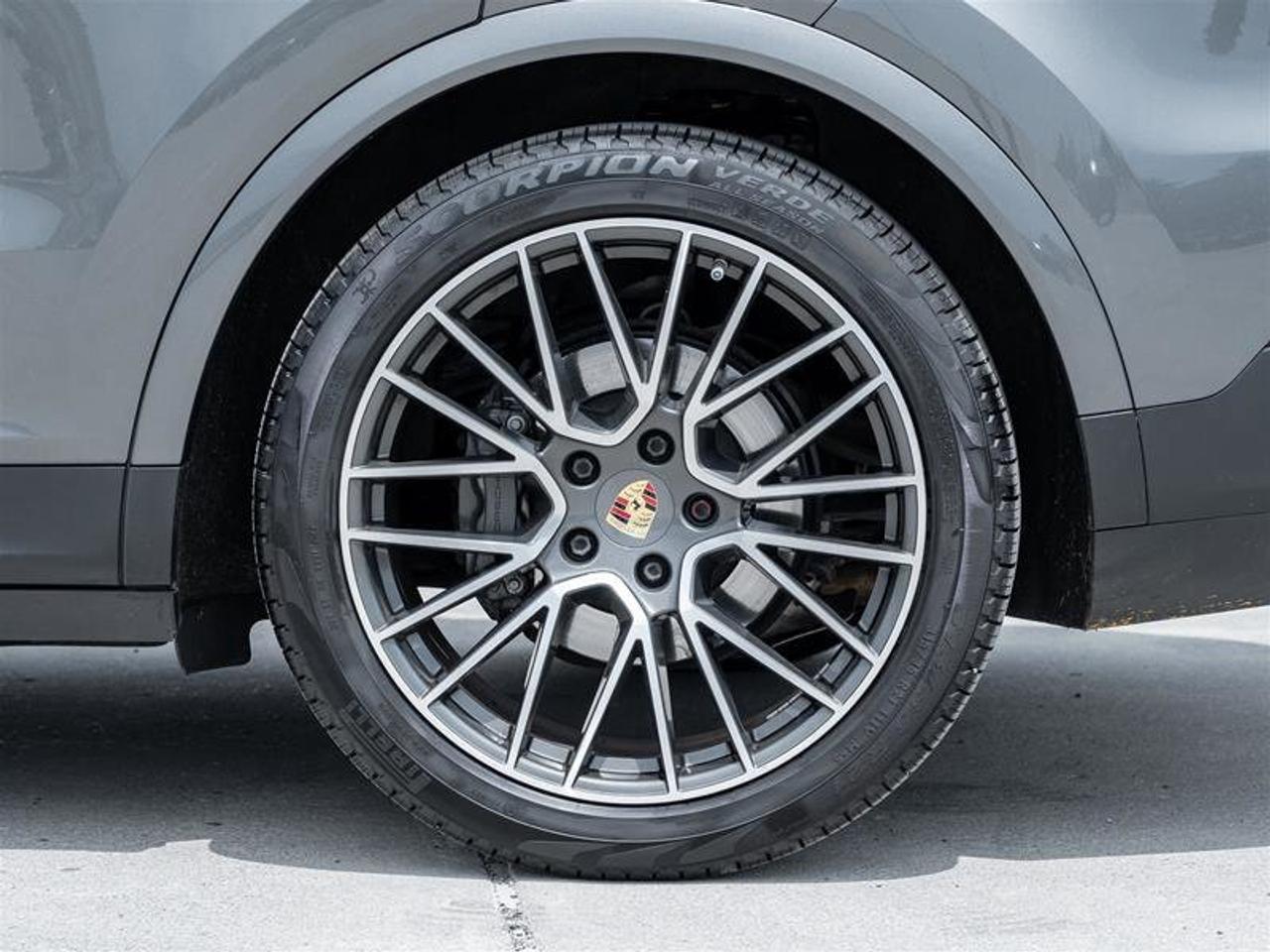 2019 Porsche Cayenne S AWD Existing Warranty Valid until January 2026 P Photo