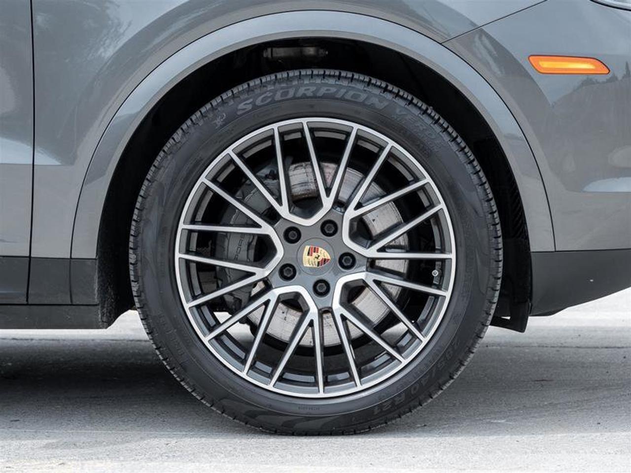 2019 Porsche Cayenne S AWD Existing Warranty Valid until January 2026 P Photo