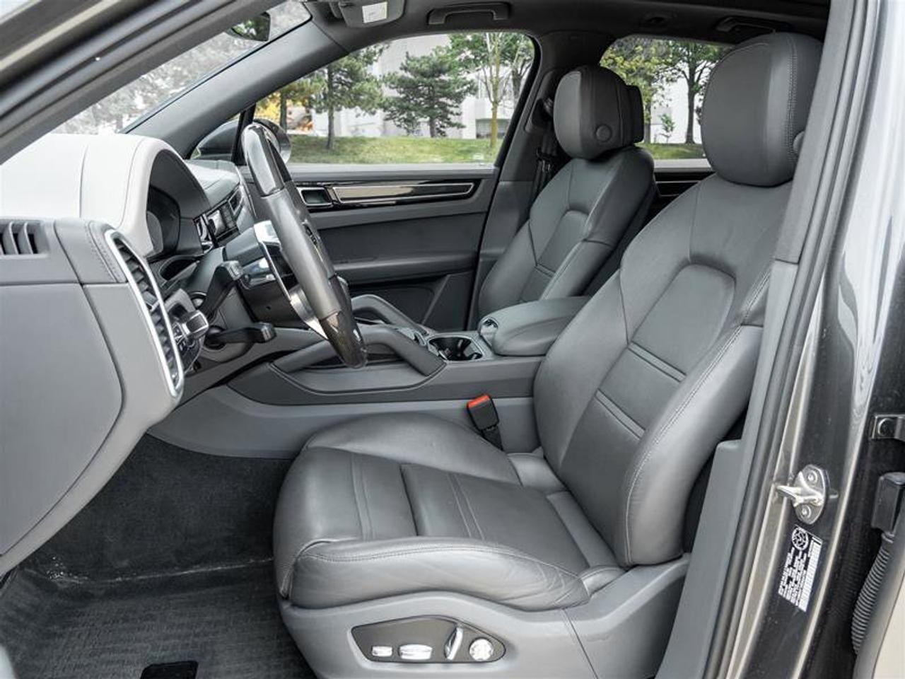 2019 Porsche Cayenne S AWD Existing Warranty Valid until January 2026 P Photo