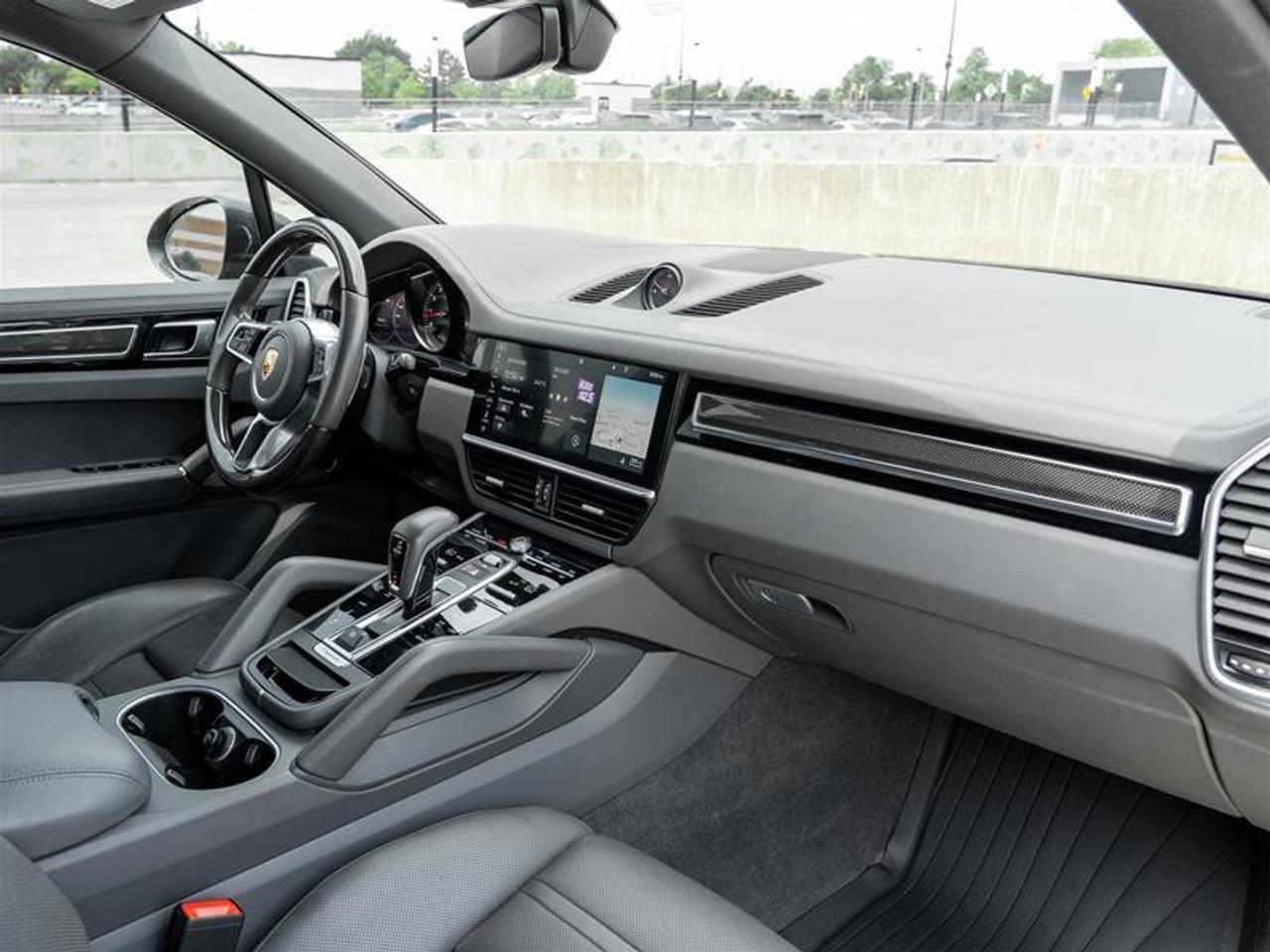2019 Porsche Cayenne S AWD Existing Warranty Valid until January 2026 P Photo