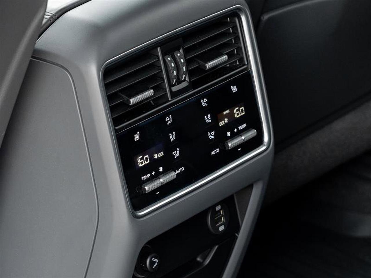 2019 Porsche Cayenne S AWD Existing Warranty Valid until January 2026 P Photo