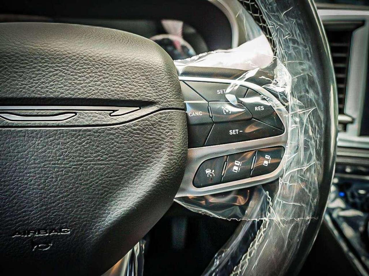 2027 Chrysler Pacifica  Photo