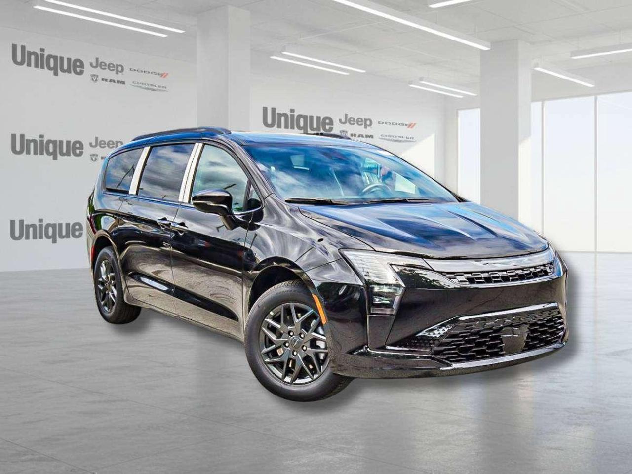 2027 Chrysler Pacifica  Photo0