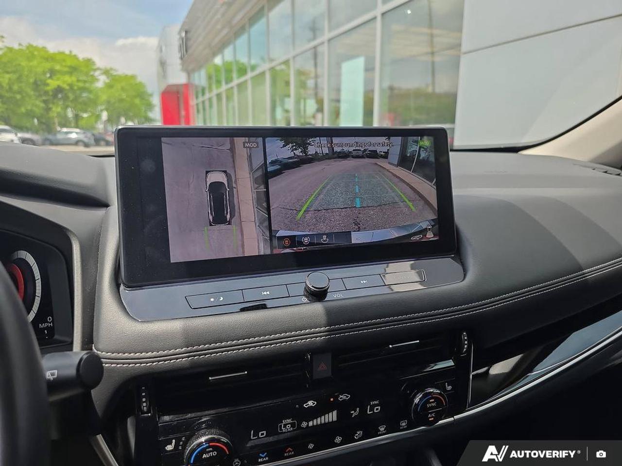2024 Nissan Rogue SL Photo