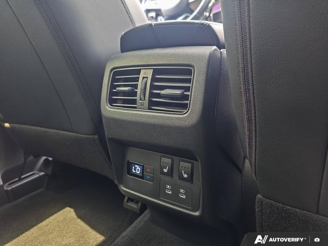 2024 Nissan Rogue SL Photo