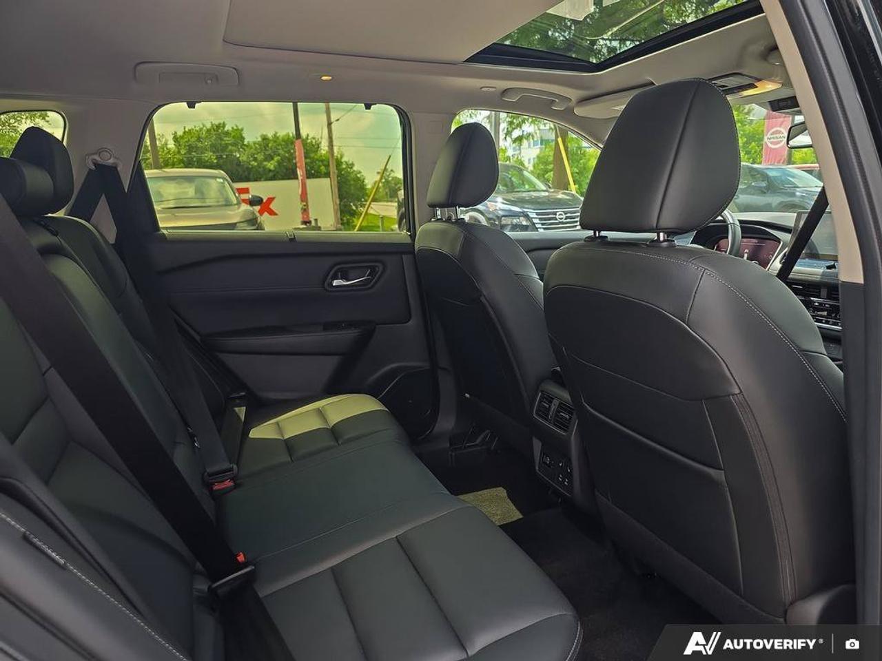 2024 Nissan Rogue SL Photo