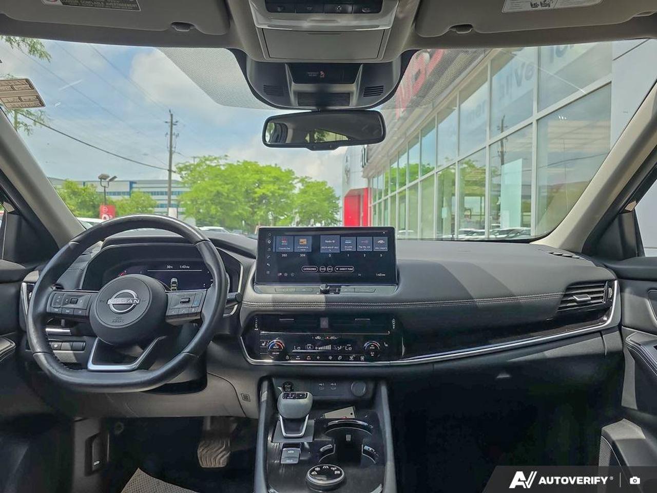 2024 Nissan Rogue SL Photo