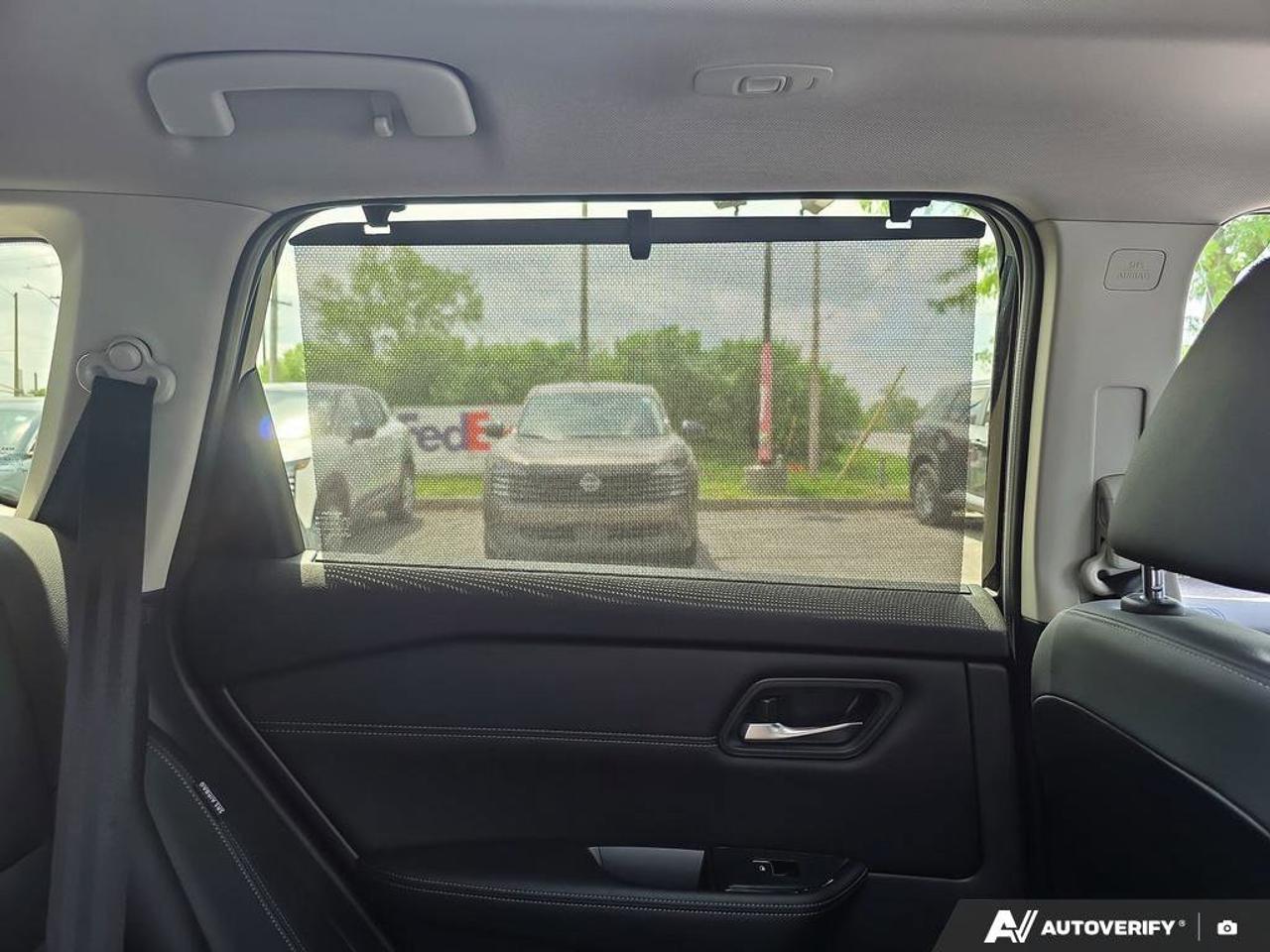 2024 Nissan Rogue SL Photo