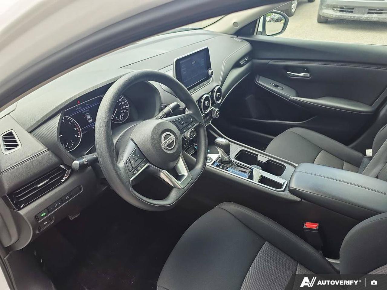 2024 Nissan Sentra SV Photo