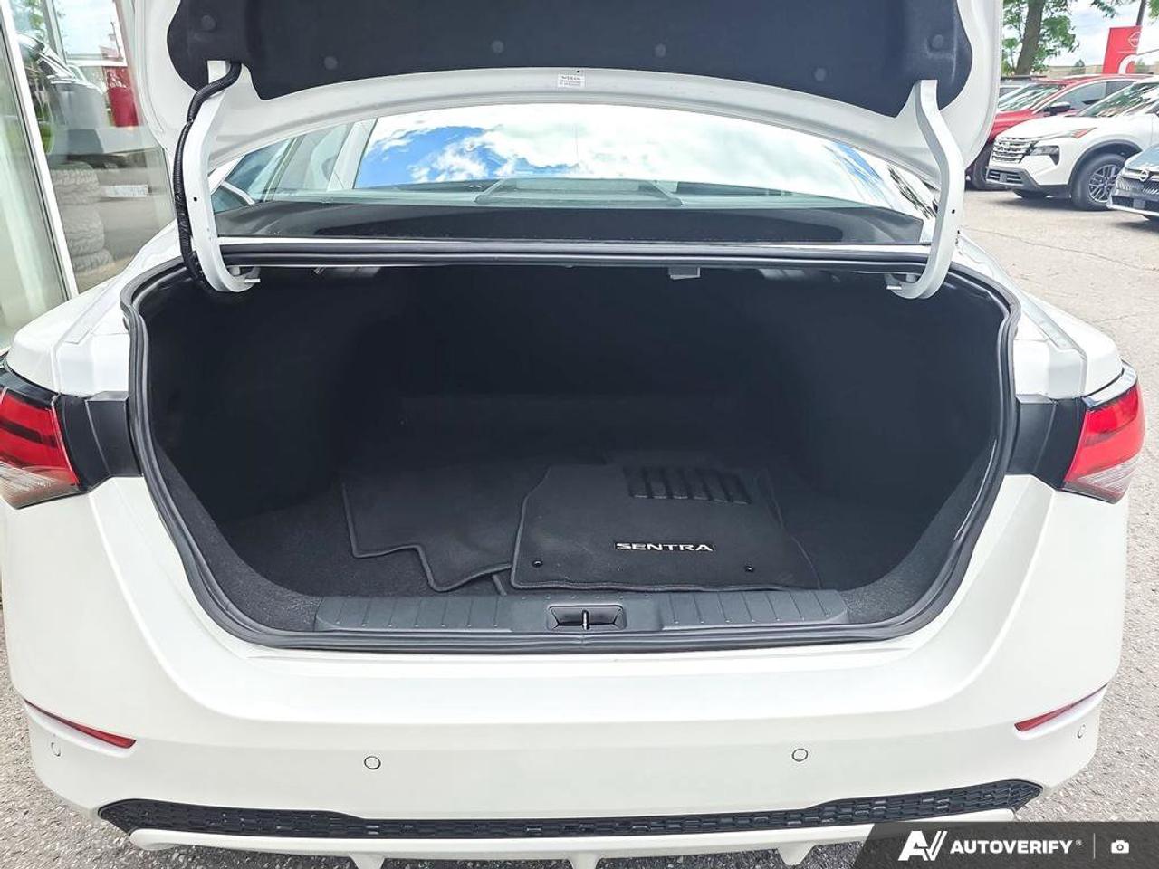 2024 Nissan Sentra SV Photo