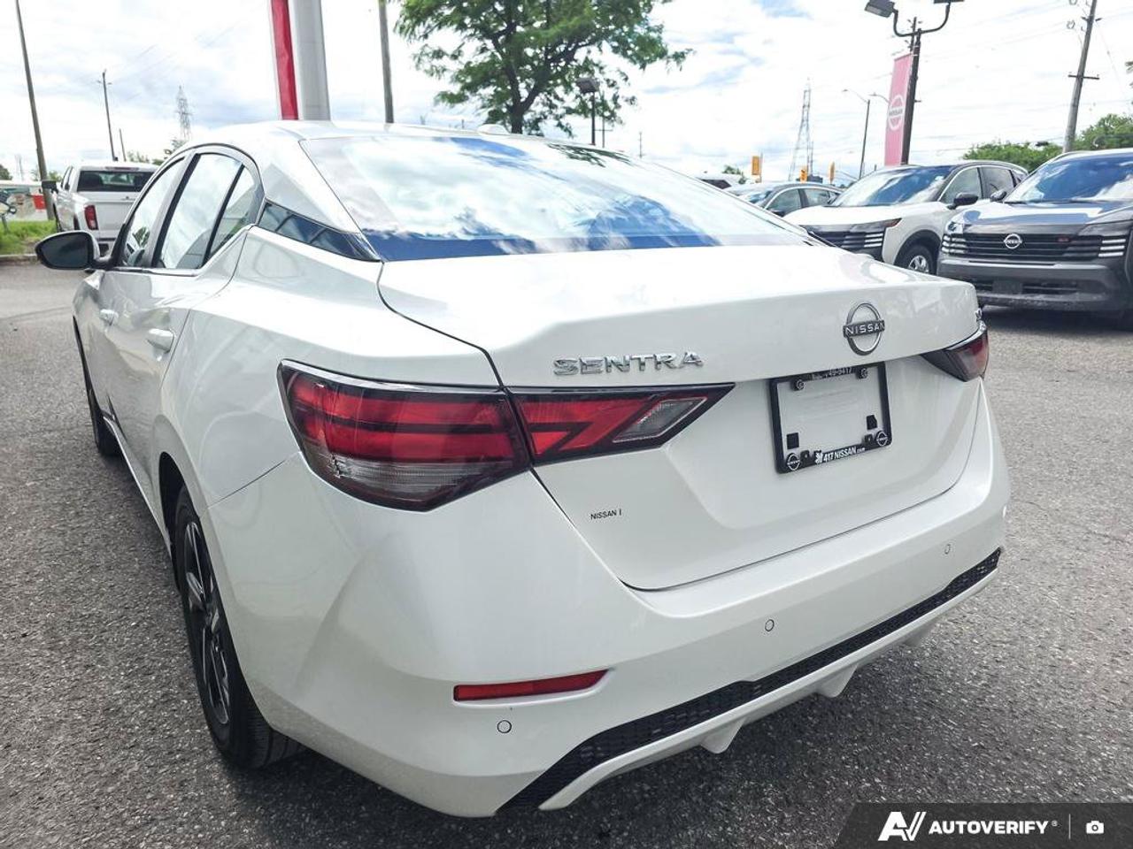 2024 Nissan Sentra SV Photo