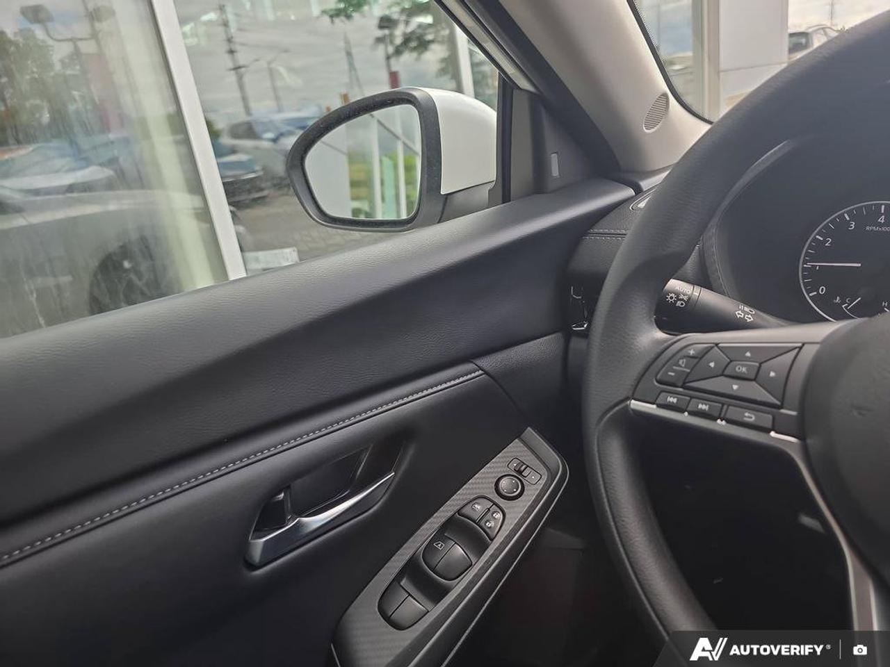 2024 Nissan Sentra SV Photo