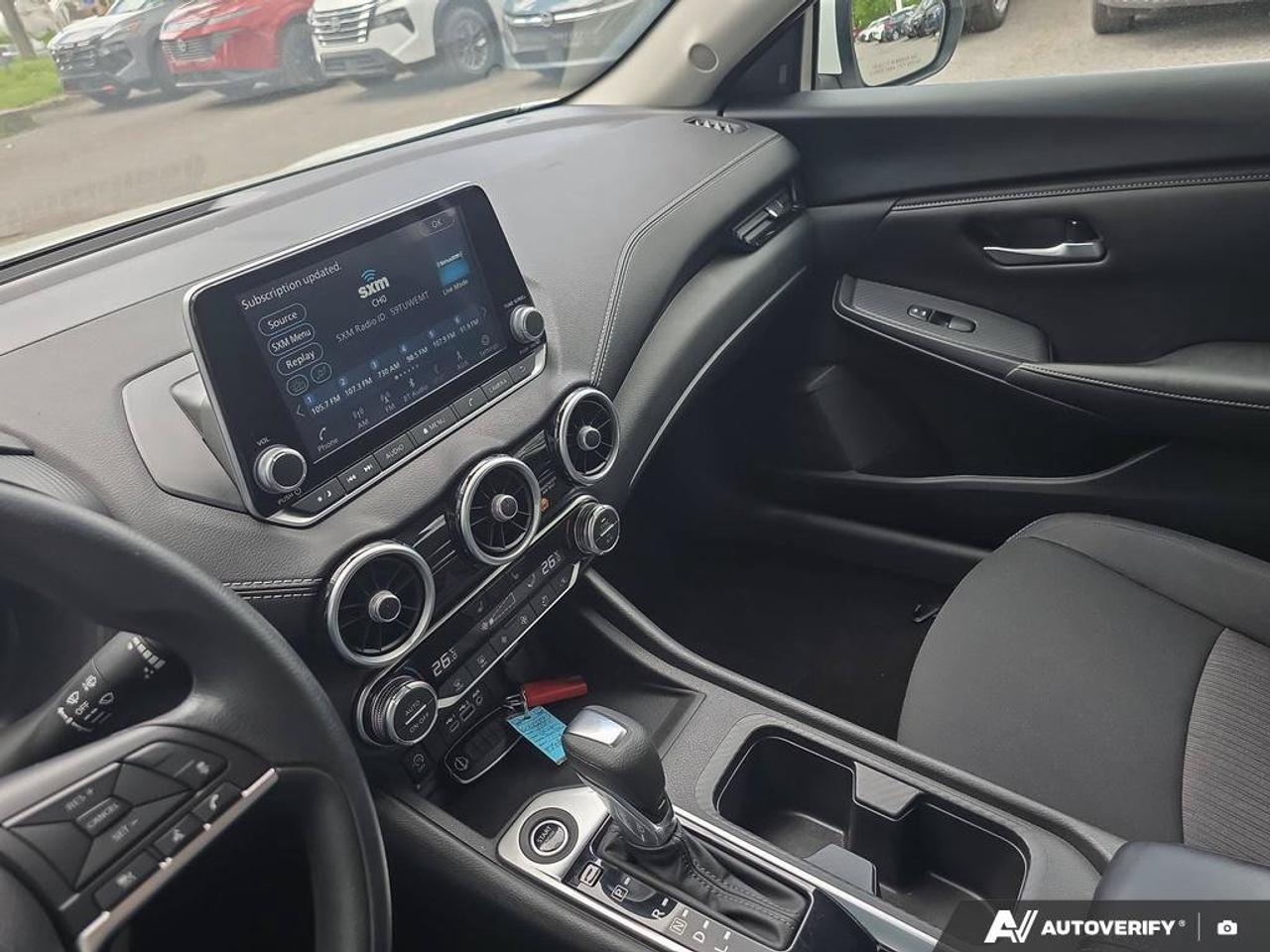 2024 Nissan Sentra SV Photo