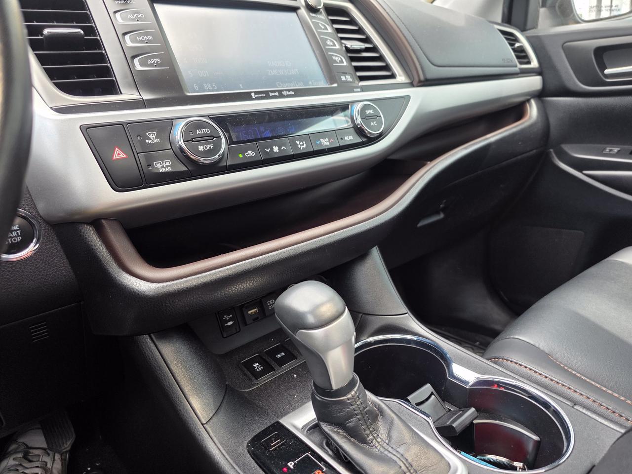 2019 Toyota Highlander XLE Photo