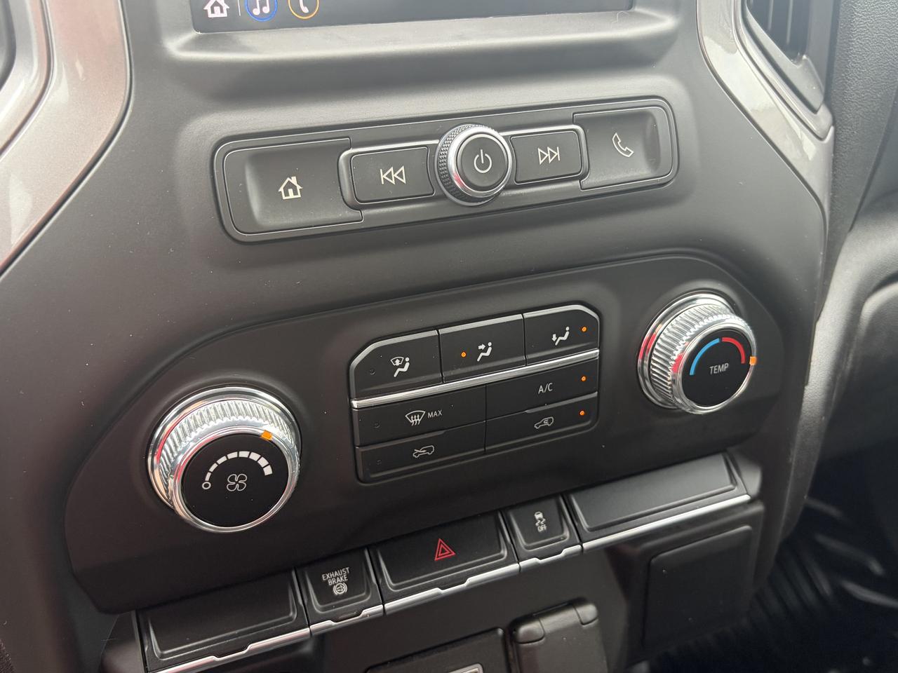2023 GMC SIERRA 2500HD Pro DIESEL 4x4 CALL NAPANEE 613-354-2100 Photo