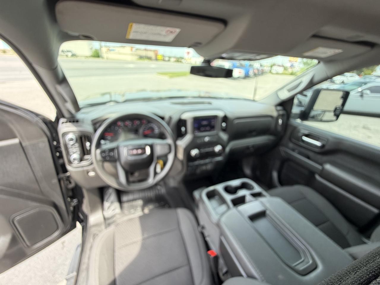 2023 GMC SIERRA 2500HD Pro DIESEL 4x4 CALL NAPANEE 613-354-2100 Photo