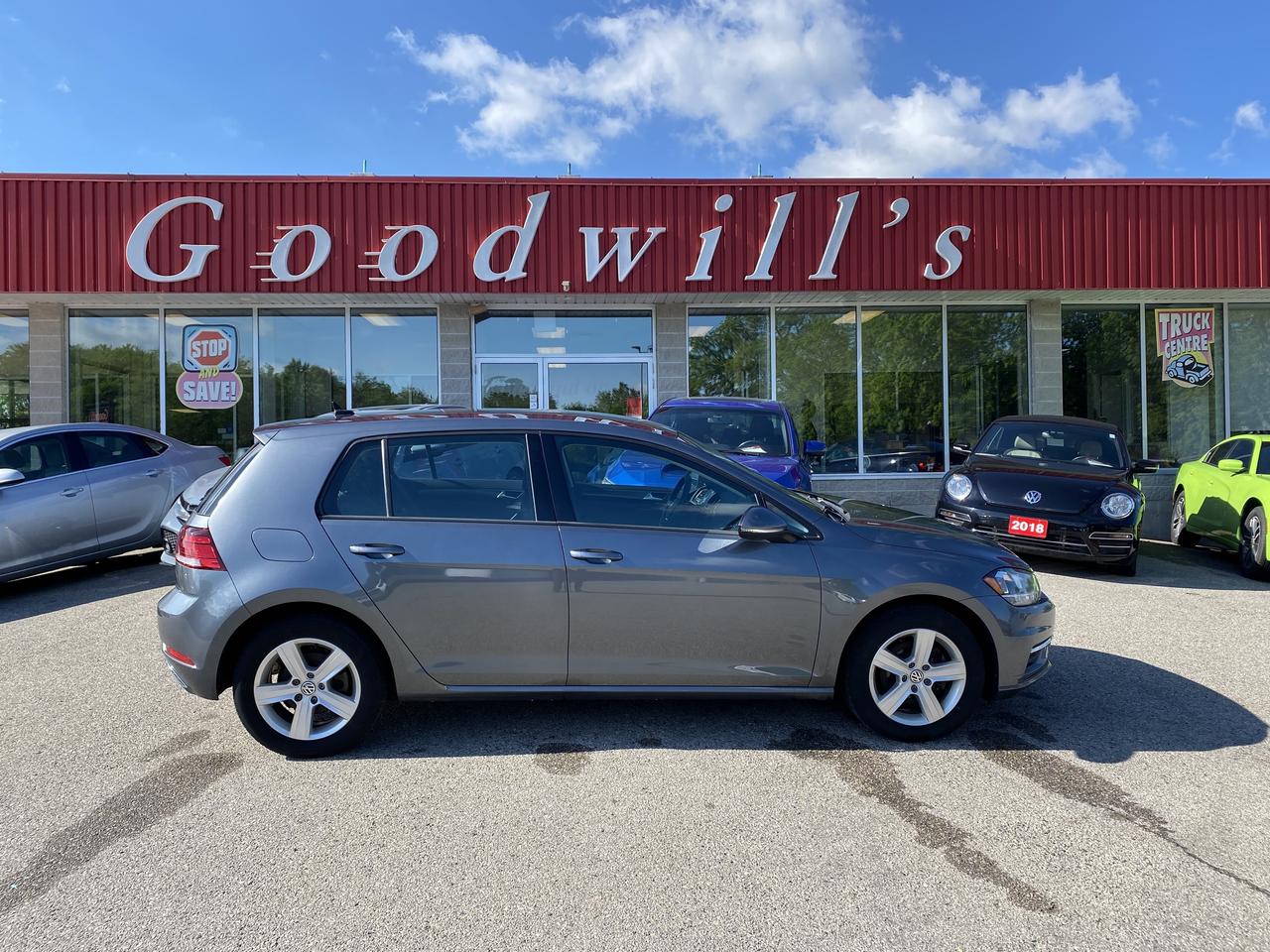 2021 Volkswagen Golf COMFORTLINE, BACK UP CAMERA, HEATED SEATS! Photo