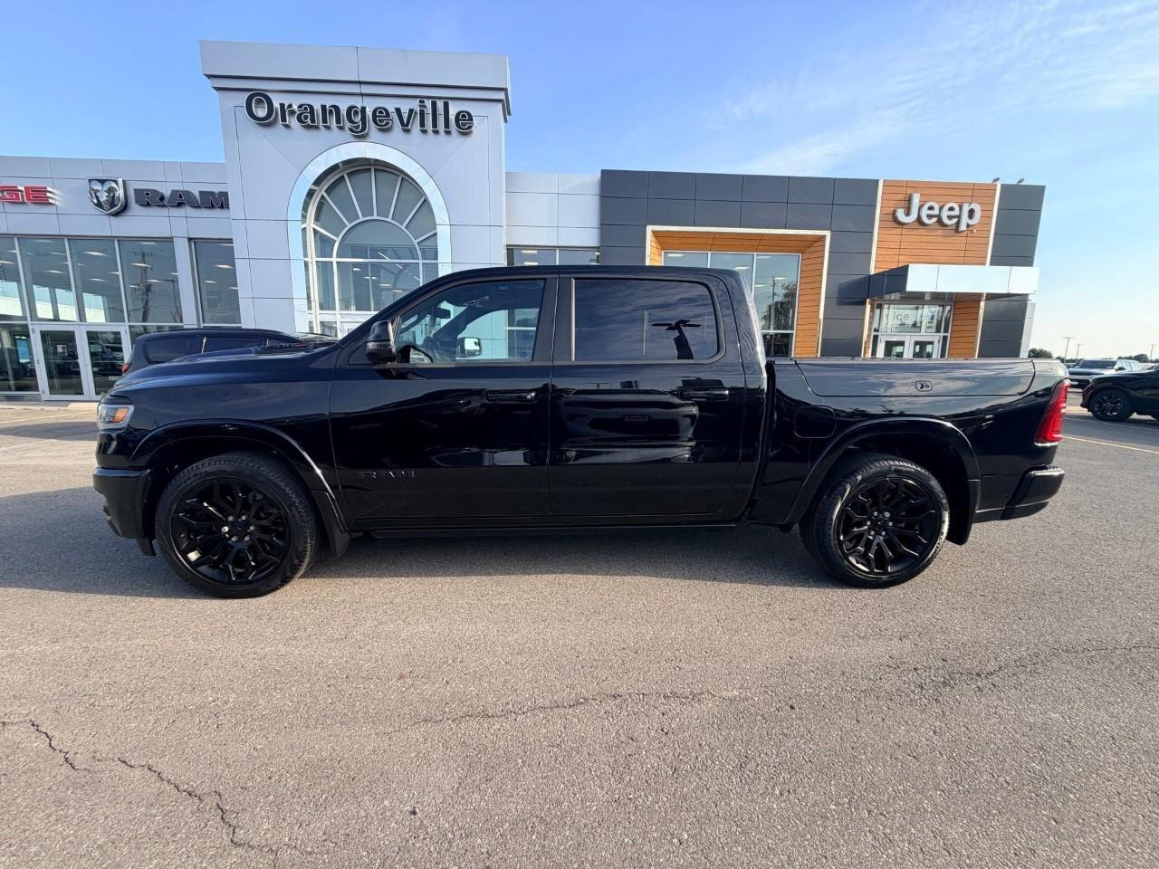 2025 RAM 1500 Limited 4x4 Crew Cab 5'7  Box Photo3