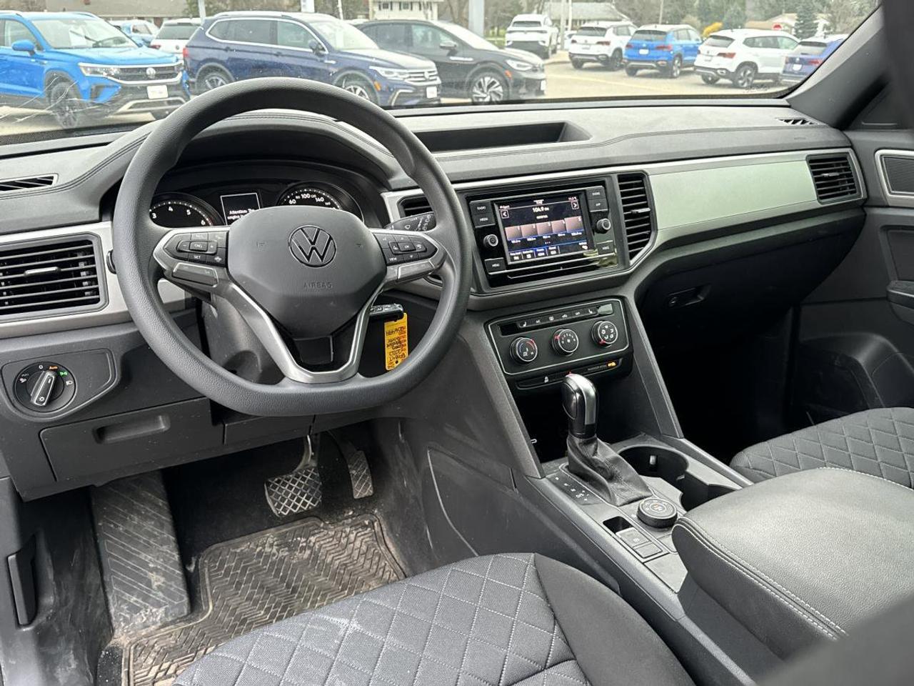 2020 Volkswagen Atlas Cross Sport Trendline 2.0 TSI 4MOTION Photo