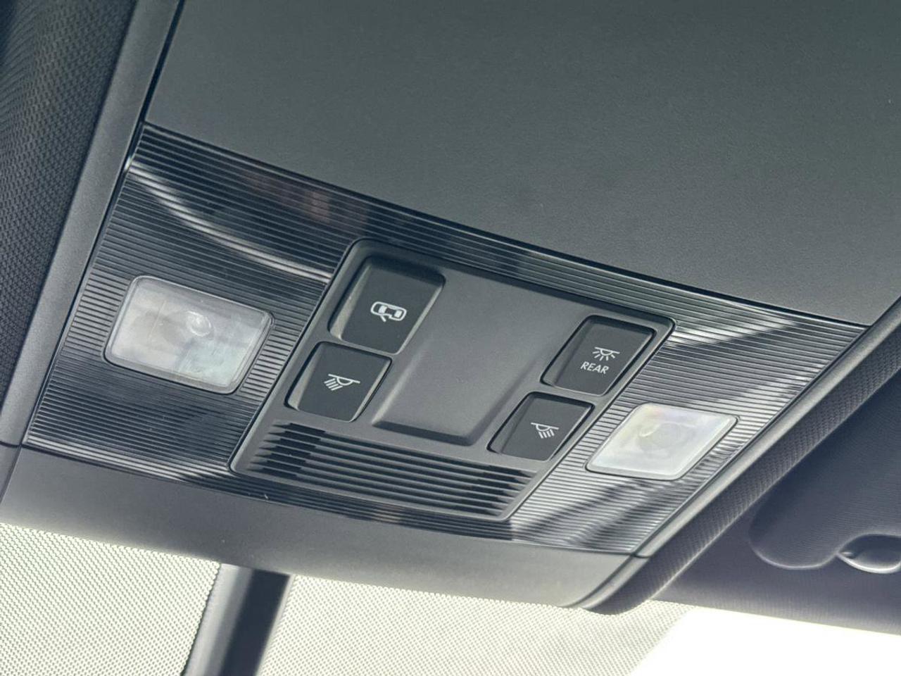2020 Volkswagen Atlas Cross Sport Trendline 2.0 TSI 4MOTION Photo