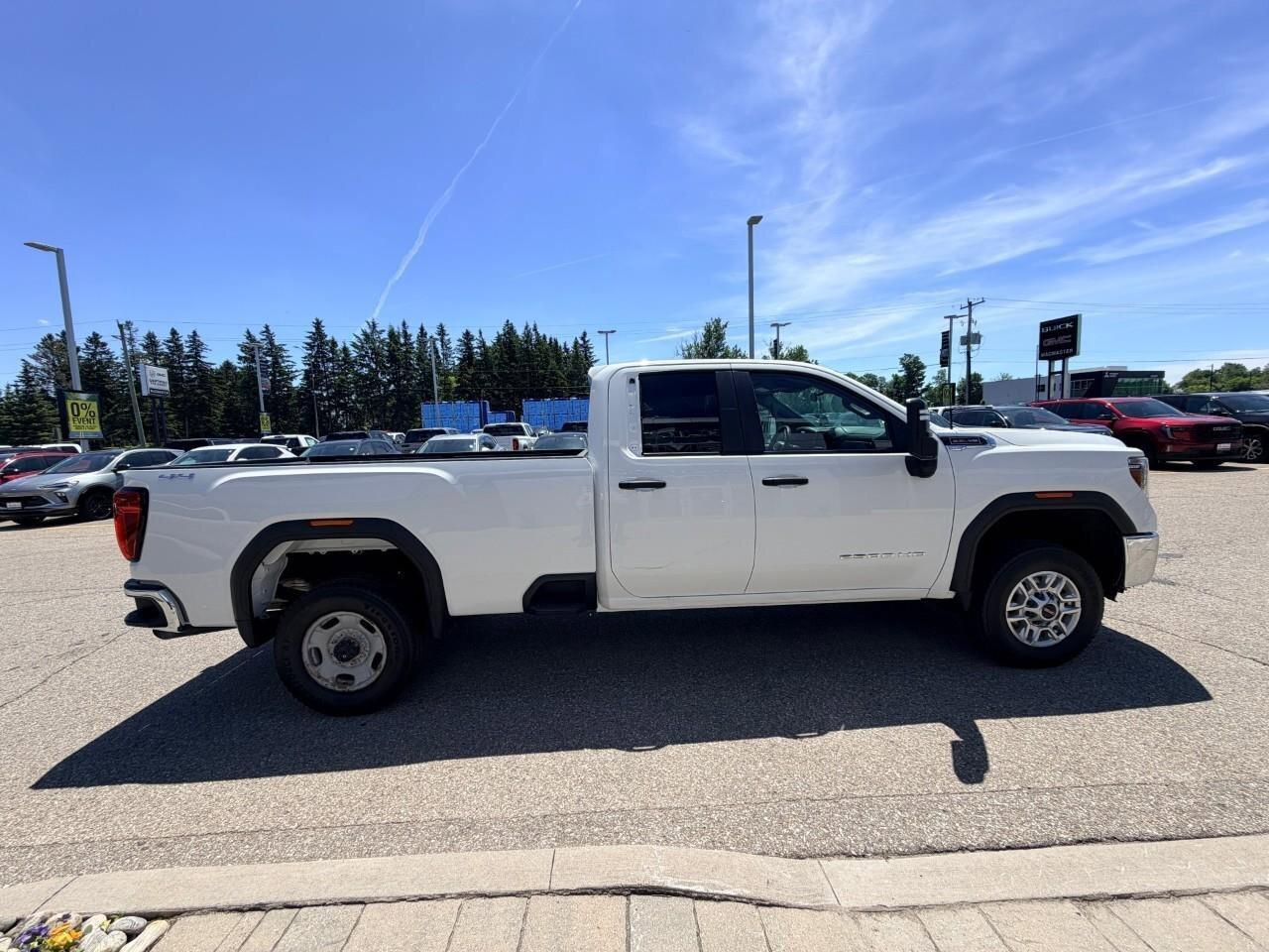 2023 GMC SIERRA 2500HD ProPRO, 6.6L V8, 4X4, DOUBLE CAB, ALLOYS, MACMASTE Photo