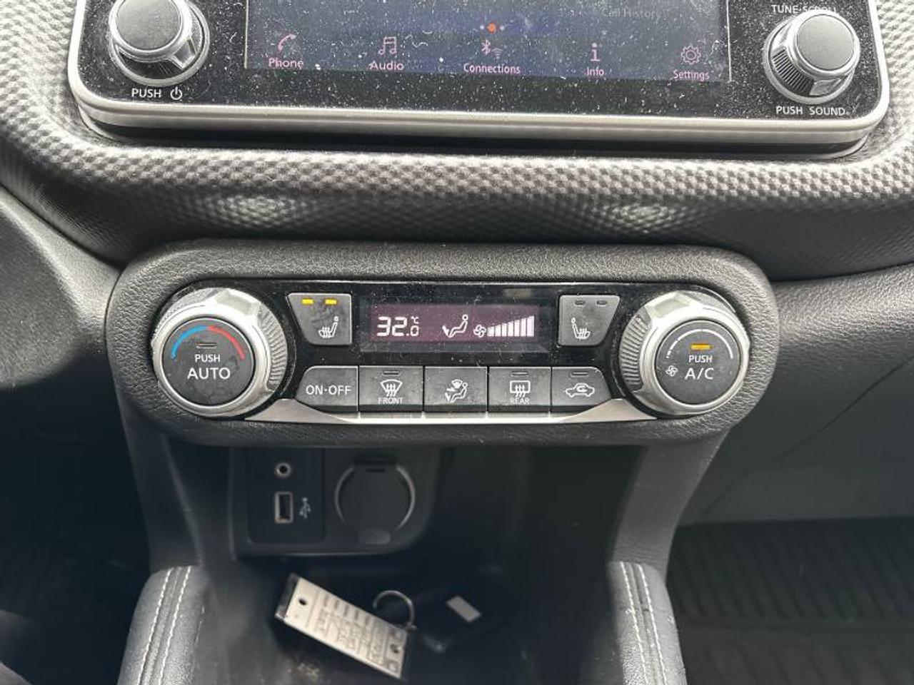 2019 Nissan Kicks SV Photo