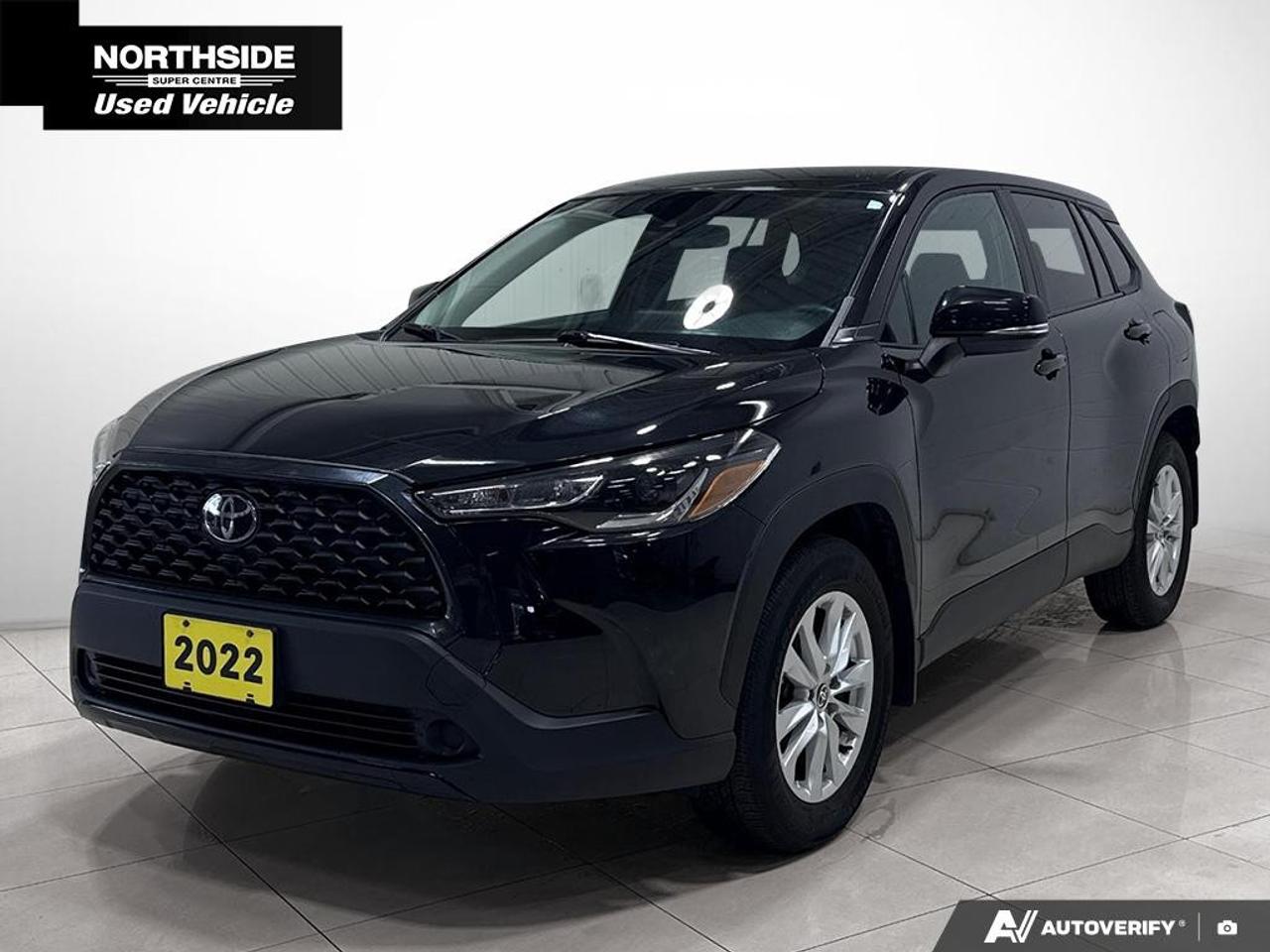 2022 Toyota Corolla Cross LE AWD Photo