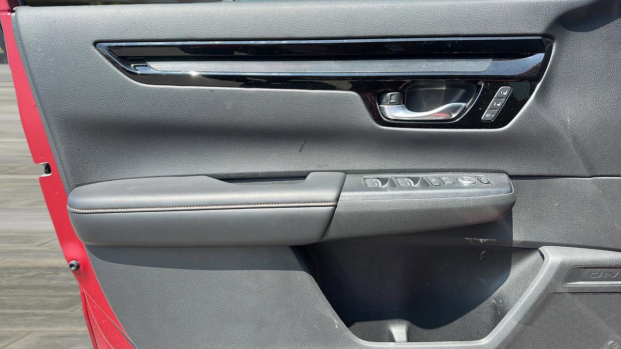 2023 Honda CR-V Hybrid Touring AWD Photo