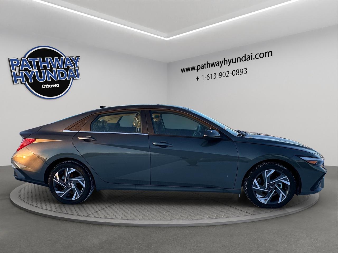 2026 Hyundai Elantra Hybrid Luxury Photo