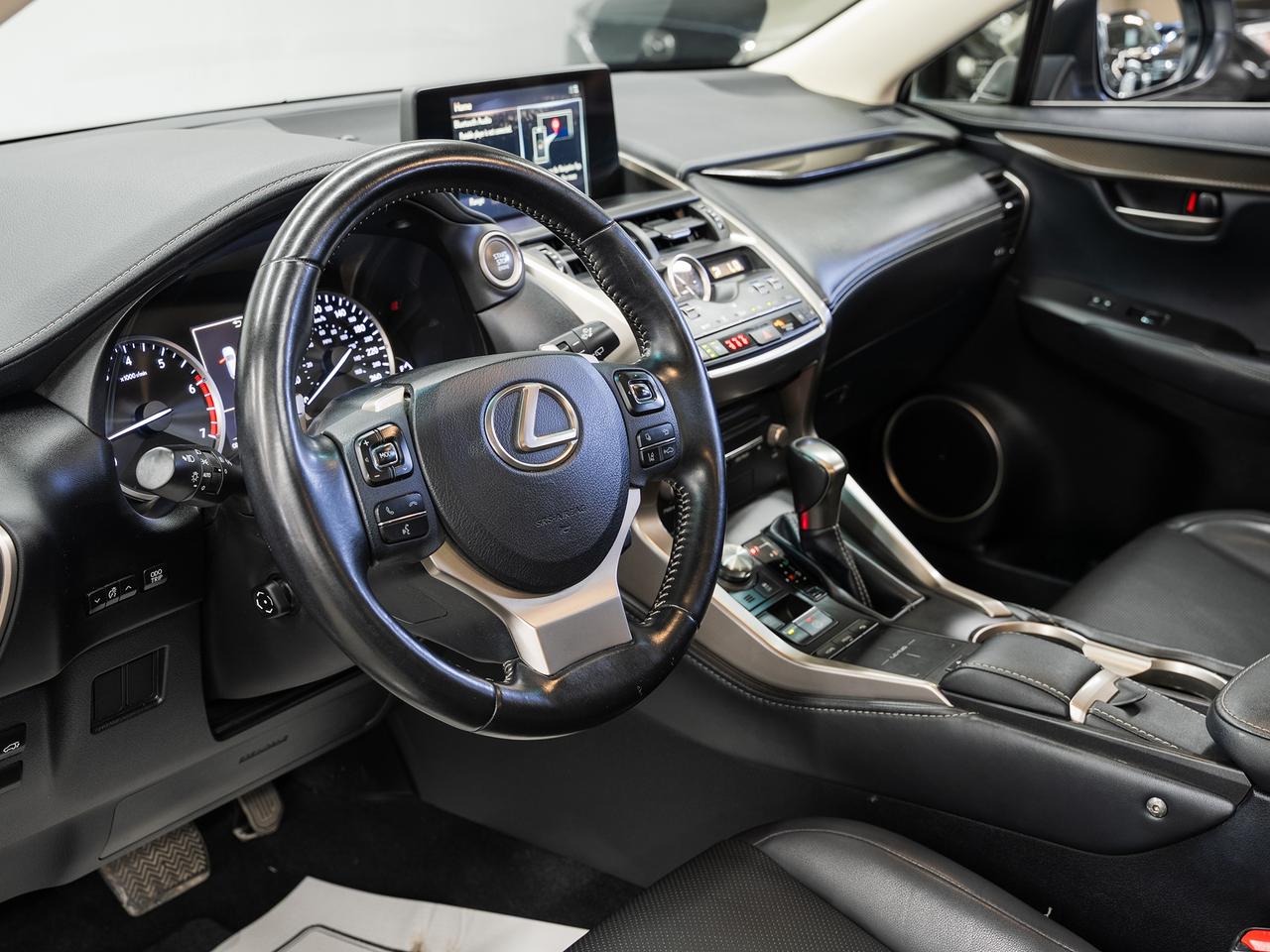 2019 Lexus NX 300 AWD | Leather | Sunroof | BSM | CarPlay