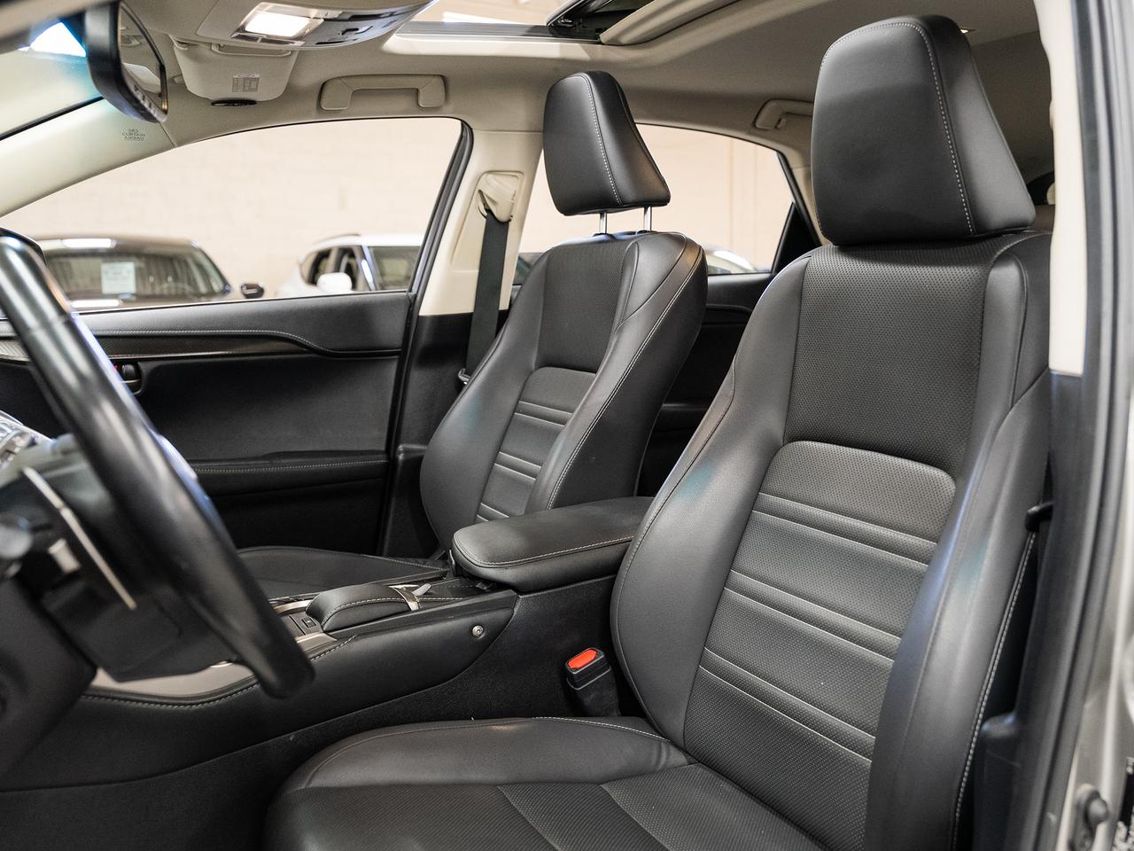 2019 Lexus NX 300 AWD | Leather | Sunroof | BSM | CarPlay