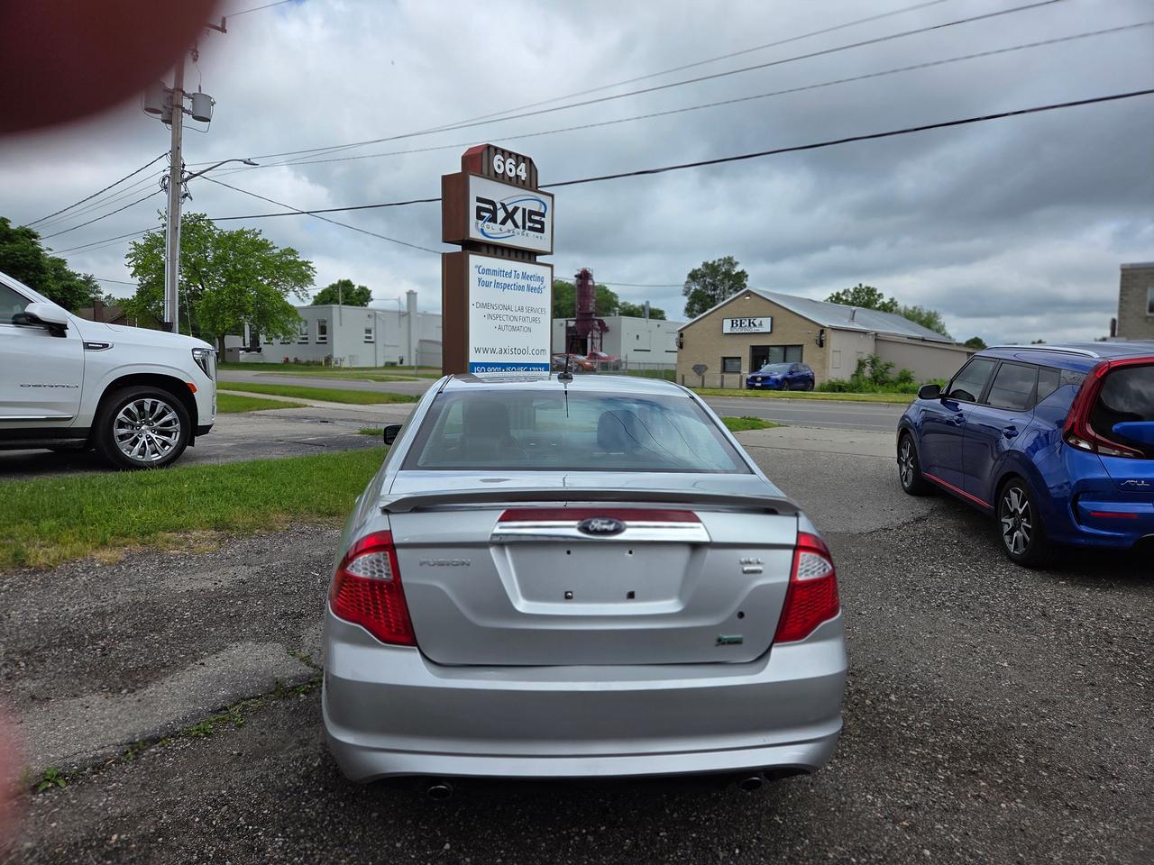 2010 Ford Fusion SEL Photo3