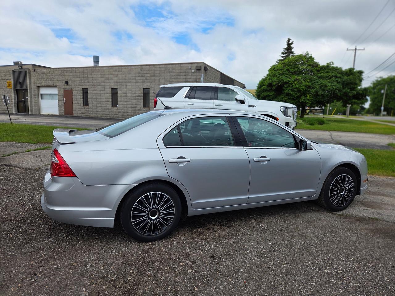 2010 Ford Fusion SEL Photo4