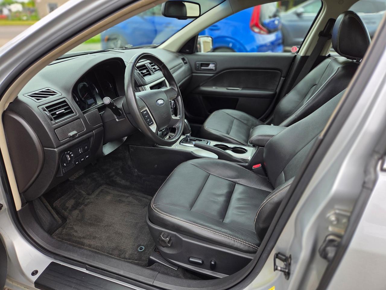 2010 Ford Fusion SEL Photo