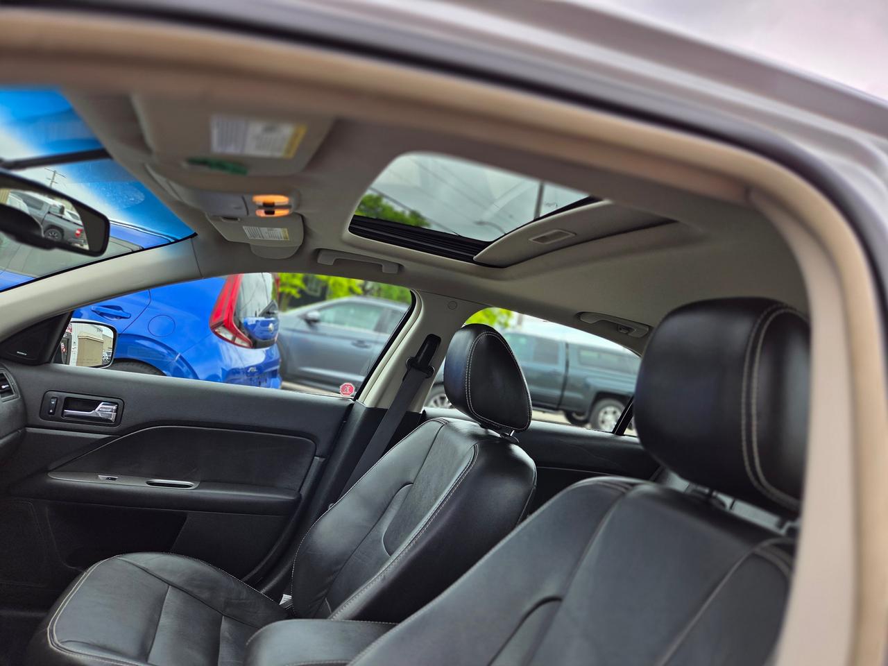 2010 Ford Fusion SEL Photo