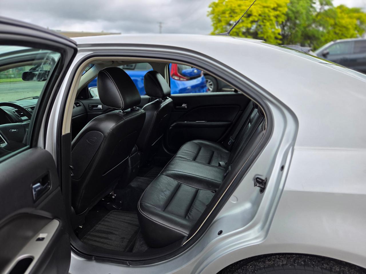 2010 Ford Fusion SEL Photo