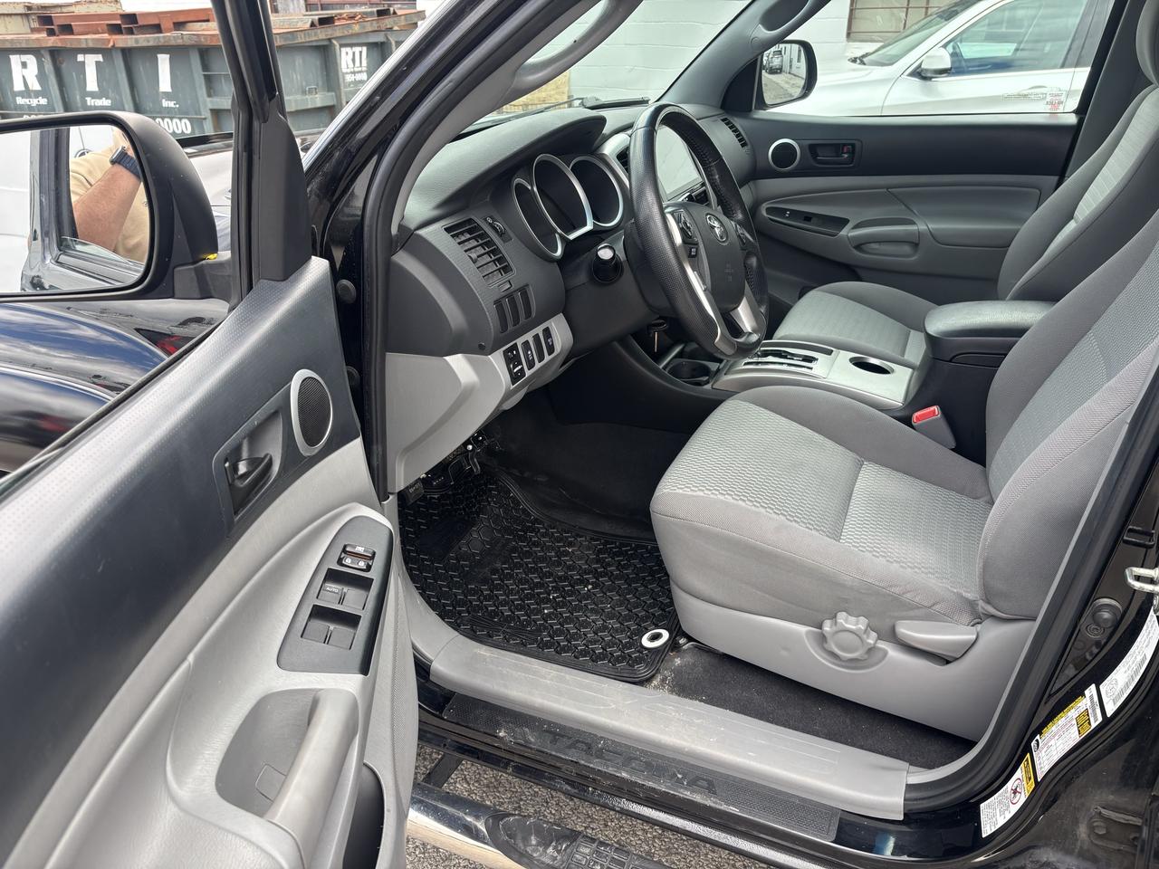2015 Toyota Tacoma V6 DOUBLE CAB.LONG BAD/ 4X4 Photo