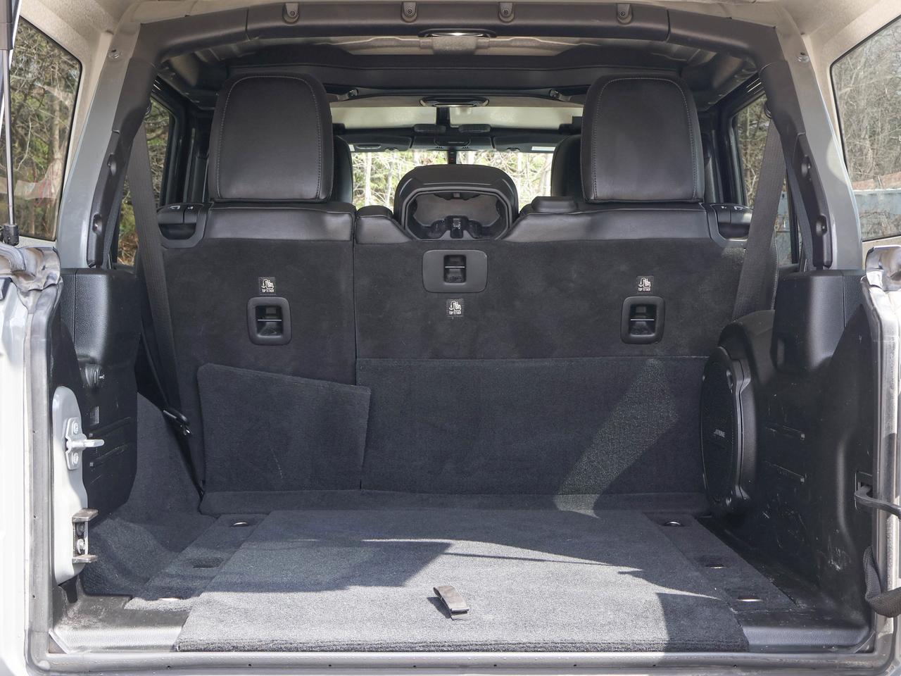 2018 Jeep WRANGLER UNLIMITED Sahara Photo