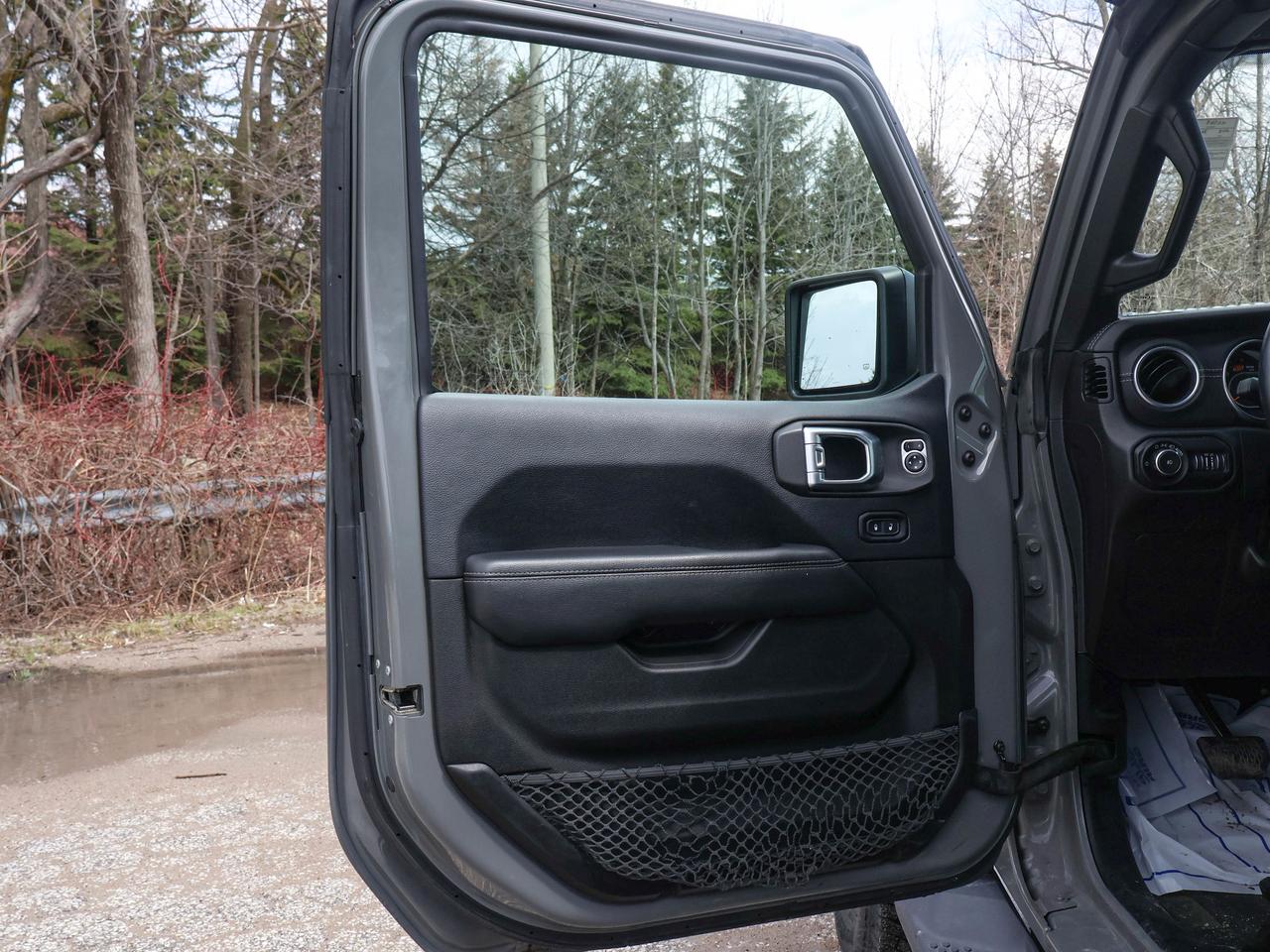 2018 Jeep WRANGLER UNLIMITED Sahara Photo