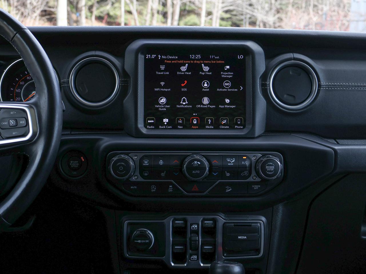 2018 Jeep WRANGLER UNLIMITED Sahara Photo