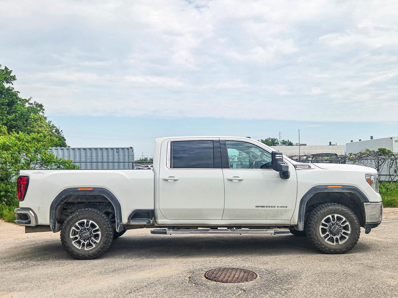 2023 GMC Sierra 3500HD SLE Photo
