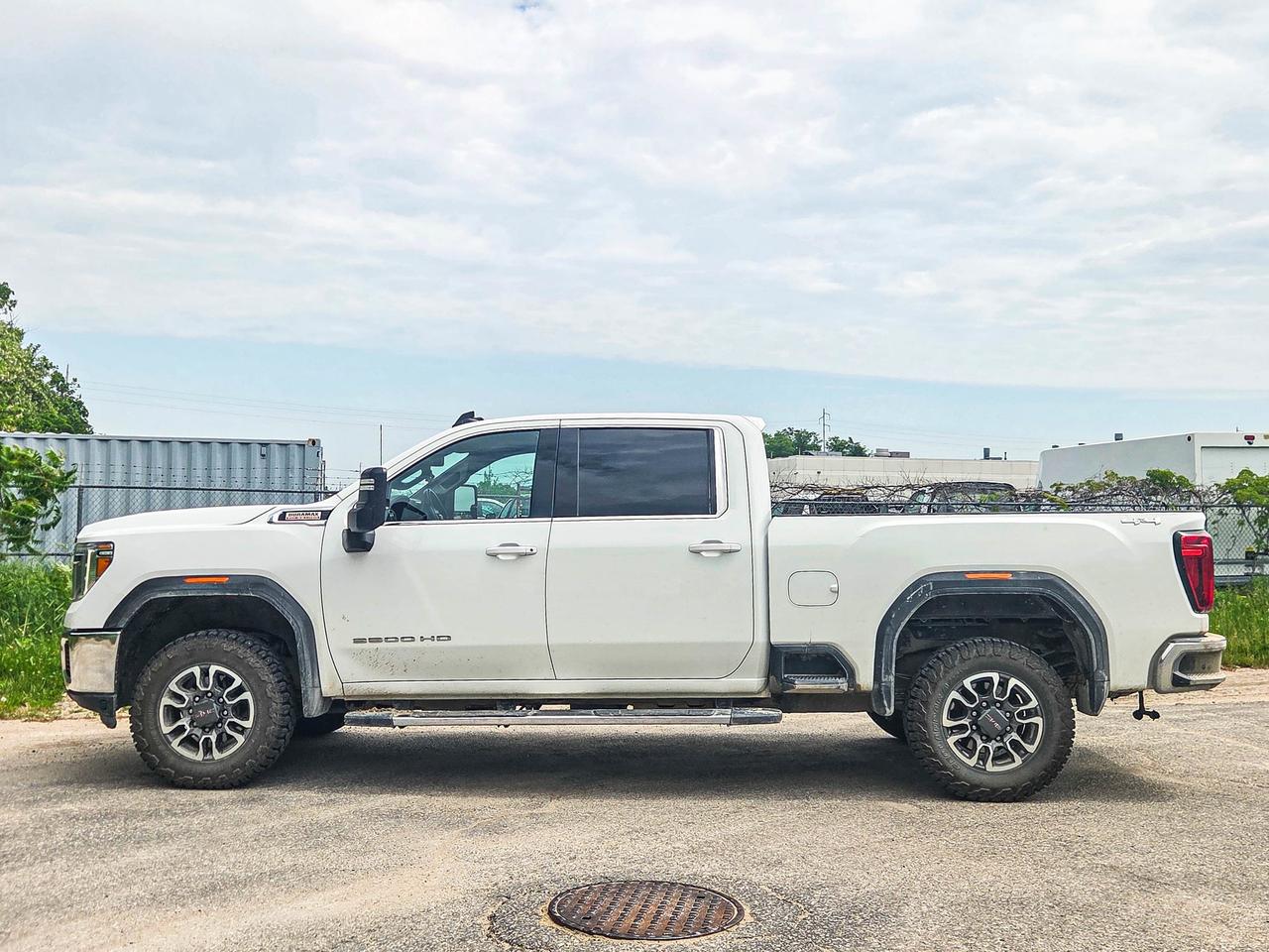 2023 GMC Sierra 3500HD SLE Photo