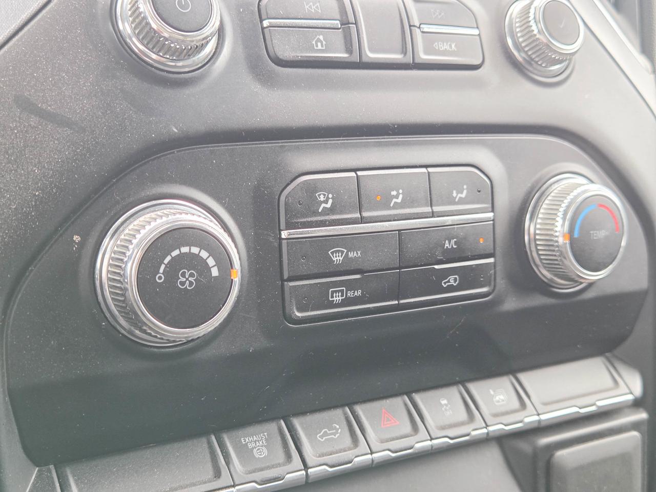2023 GMC Sierra 3500HD SLE Photo
