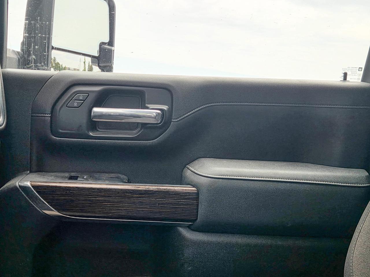 2023 GMC Sierra 3500HD SLE Photo
