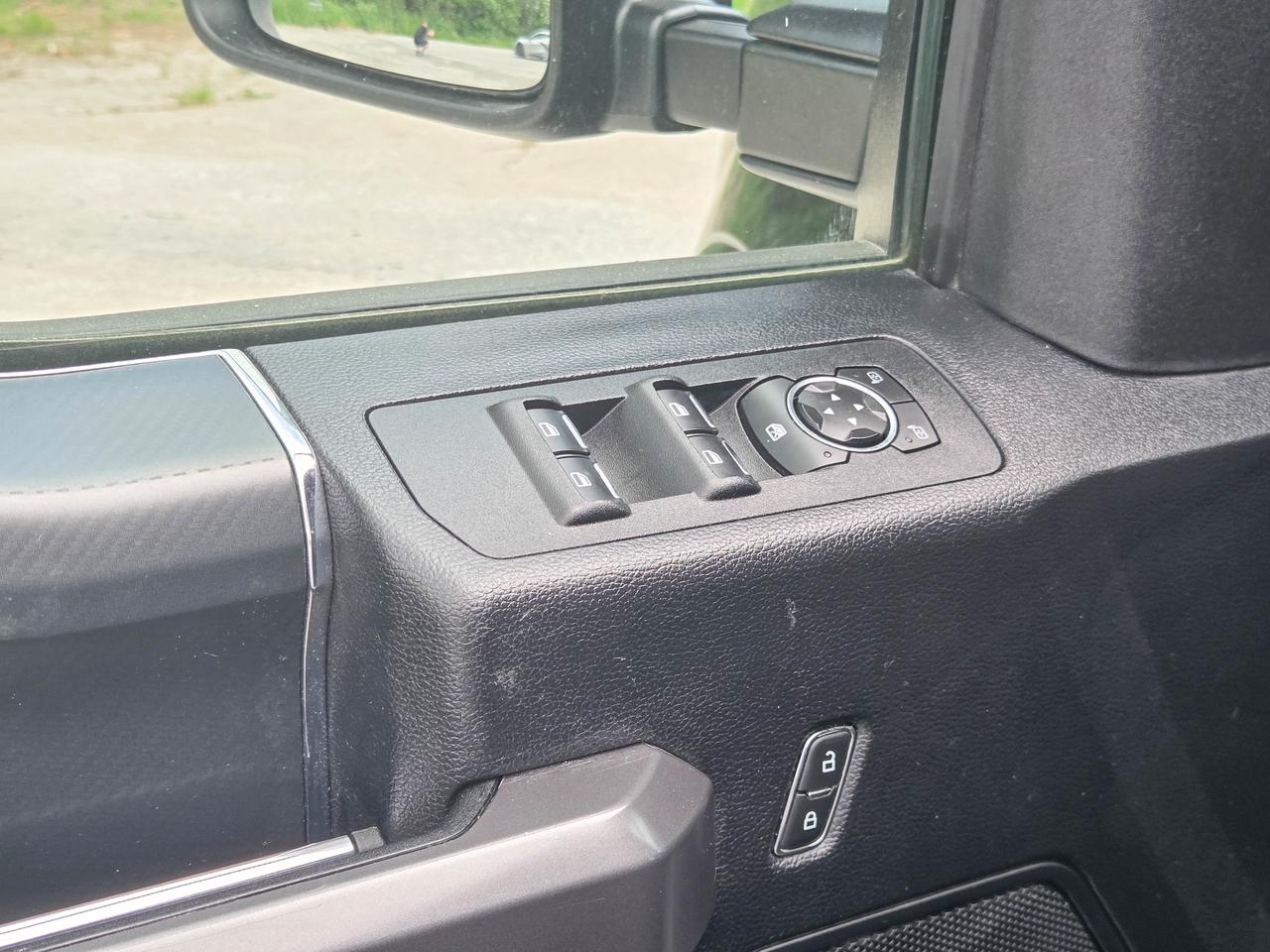 2019 Ford F-150 XLT Photo