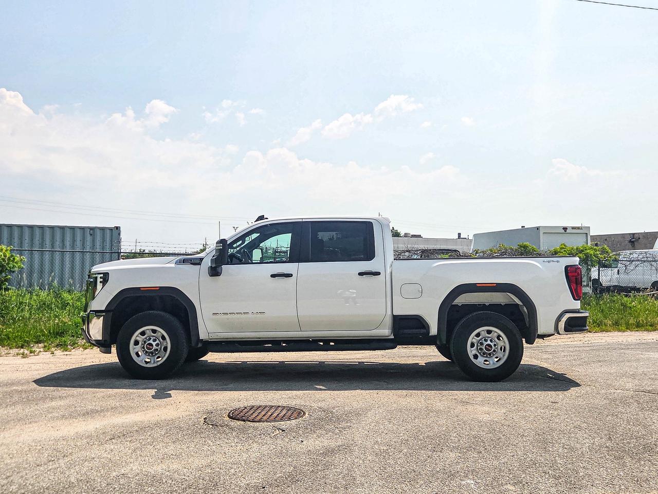 2024 GMC SIERRA 2500HD Pro Photo