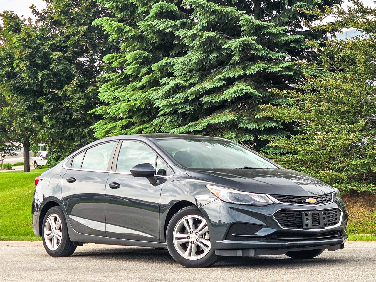 2018 Chevrolet Cruze LT Photo