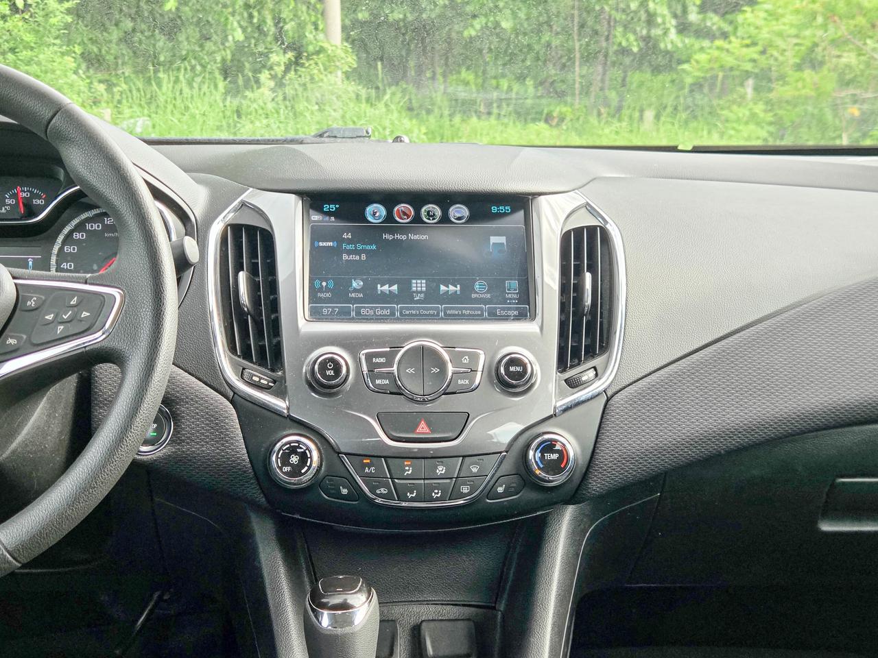 2018 Chevrolet Cruze LT Photo